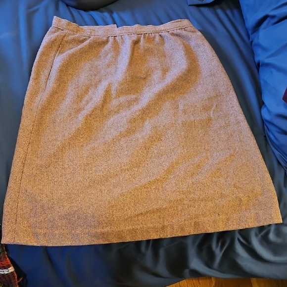 Vintage Dresses & Skirts - Elegant Vintage Wool Pink Skirt